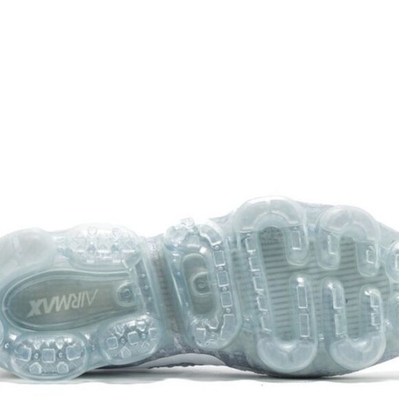 NIKE Flyknit Vapormax Pure Platinum White 7.5 US womens 38.5 EUR New in BOX - Picture 7 of 12